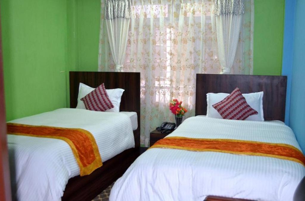 Oyo 492 Hotel Yeti Home Katmandu Kültér fotó