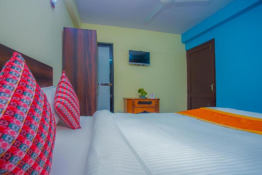 Oyo 492 Hotel Yeti Home Katmandu Kültér fotó