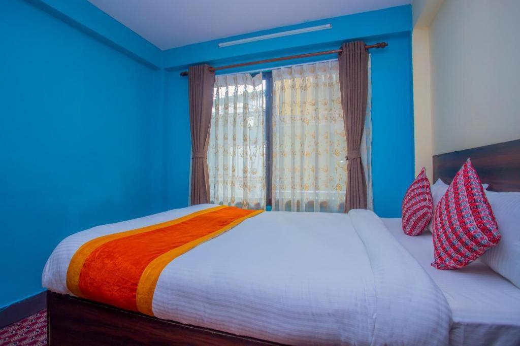 Oyo 492 Hotel Yeti Home Katmandu Kültér fotó