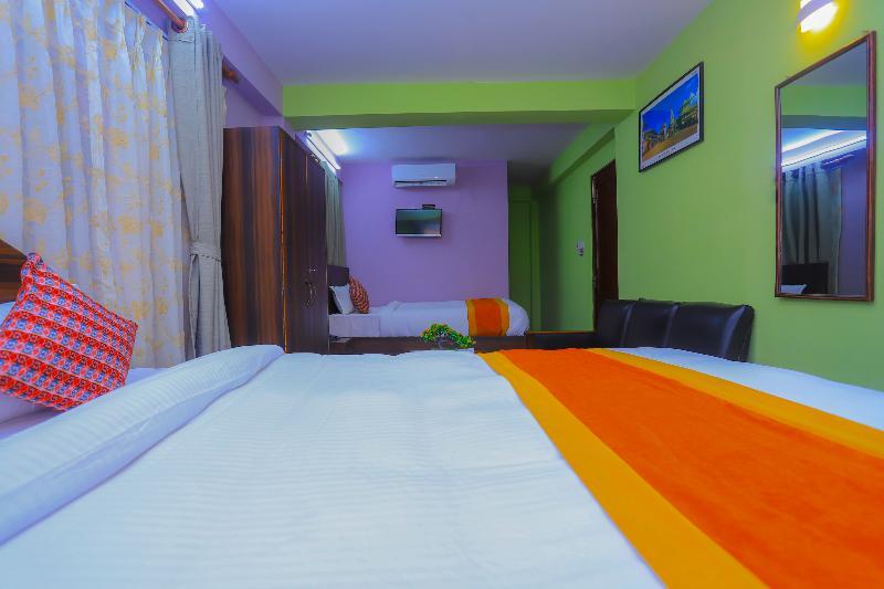 Oyo 492 Hotel Yeti Home Katmandu Kültér fotó